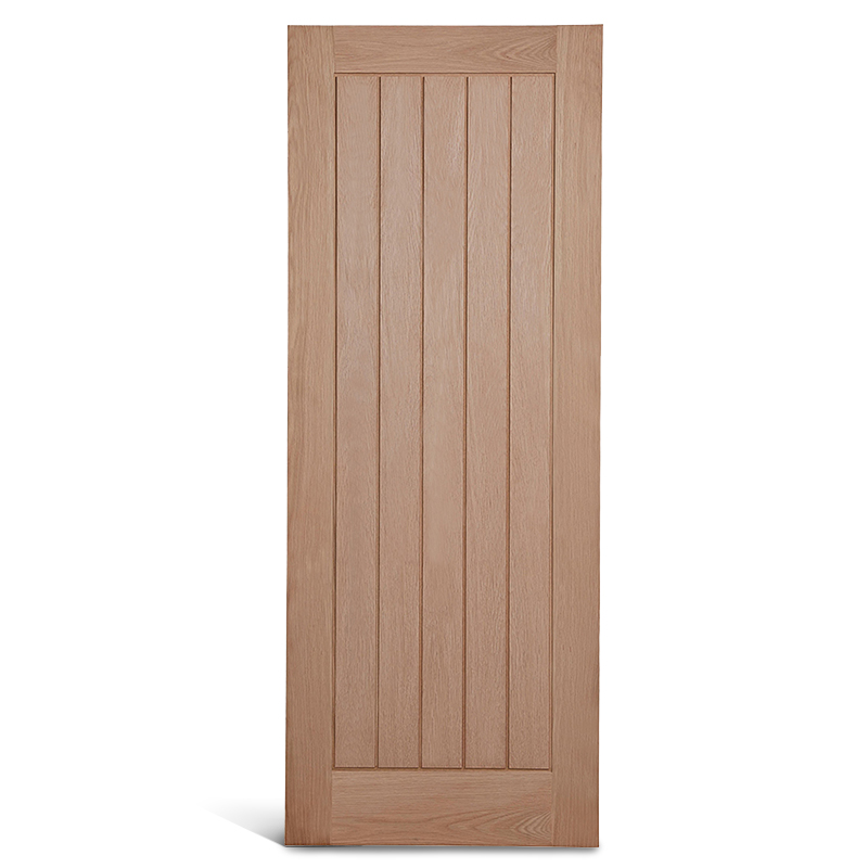 puerta de roble vertical de la cabaña